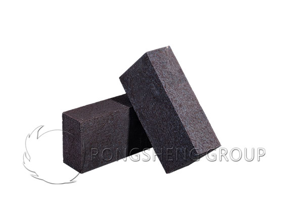 Semi-recombined-magnesia-chrome-bricks.jpg