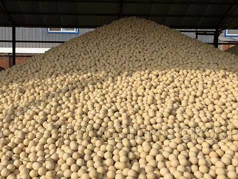 Refractory balls in power plant furnace