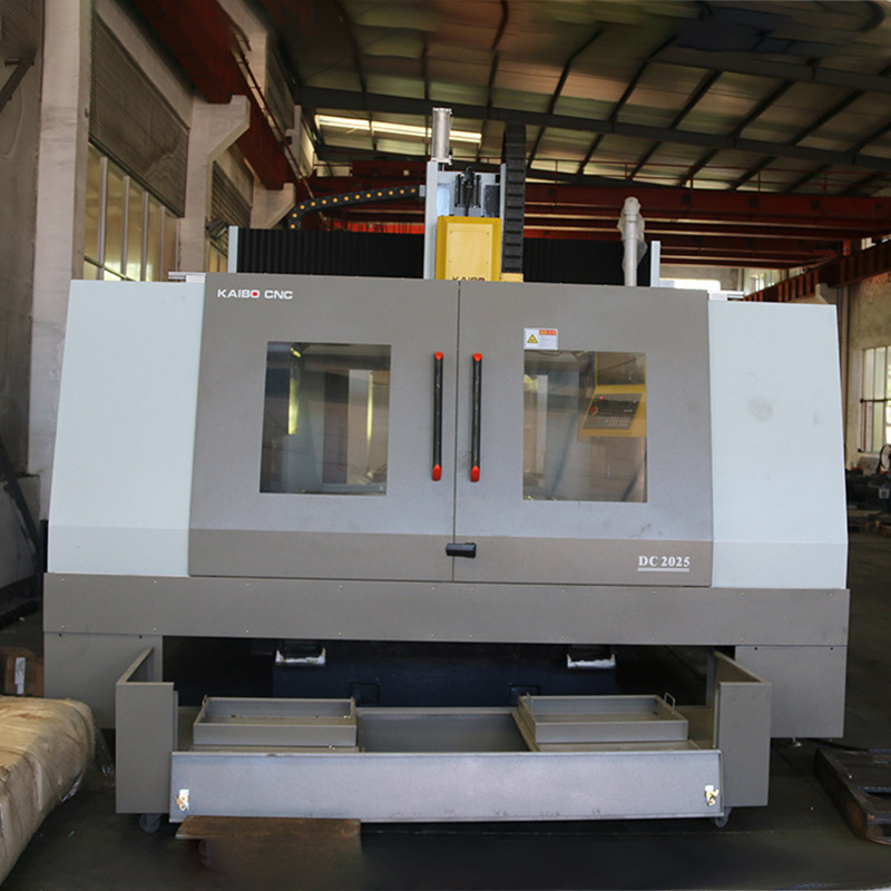 Five-axis CNC milling machine DC6060A operating in shoe mold production environment