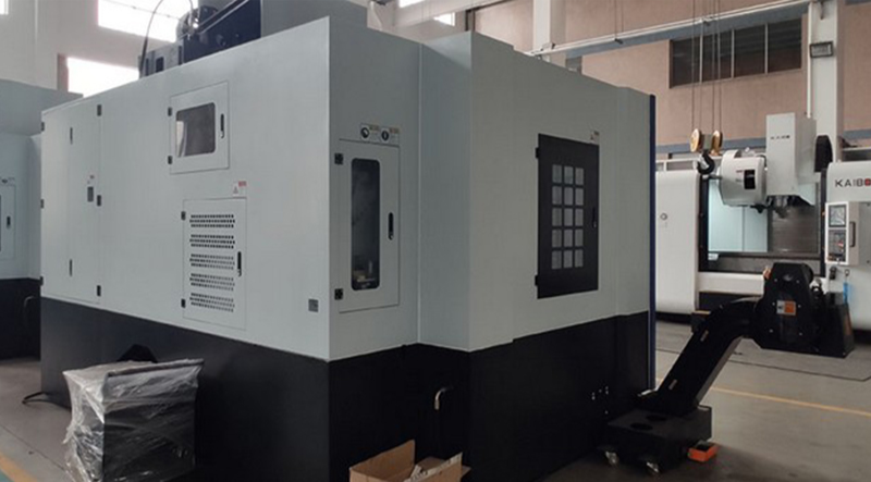 Illustration of RTCP tool center compensation trajectory during five-axis machining