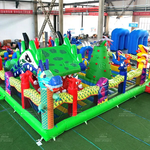 https://shmuker.oss-accelerate.aliyuncs.com/data/oss/60f0582b801008393c7f4eca/60f05ed4801008393c7ff3c7/20251014131315/Dragon_Themed_Inflatable_Adventure_Park_14x14m_Size.jpg