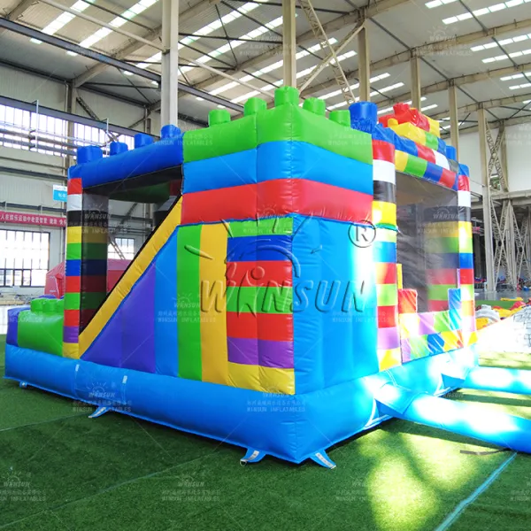 https://shmuker.oss-accelerate.aliyuncs.com/data/oss/60f0582b801008393c7f4eca/60f05ed4801008393c7ff3c7/20251017154619/Heavy-duty_PVC_inflatable_Lego_slide_commercial_use.jpg
