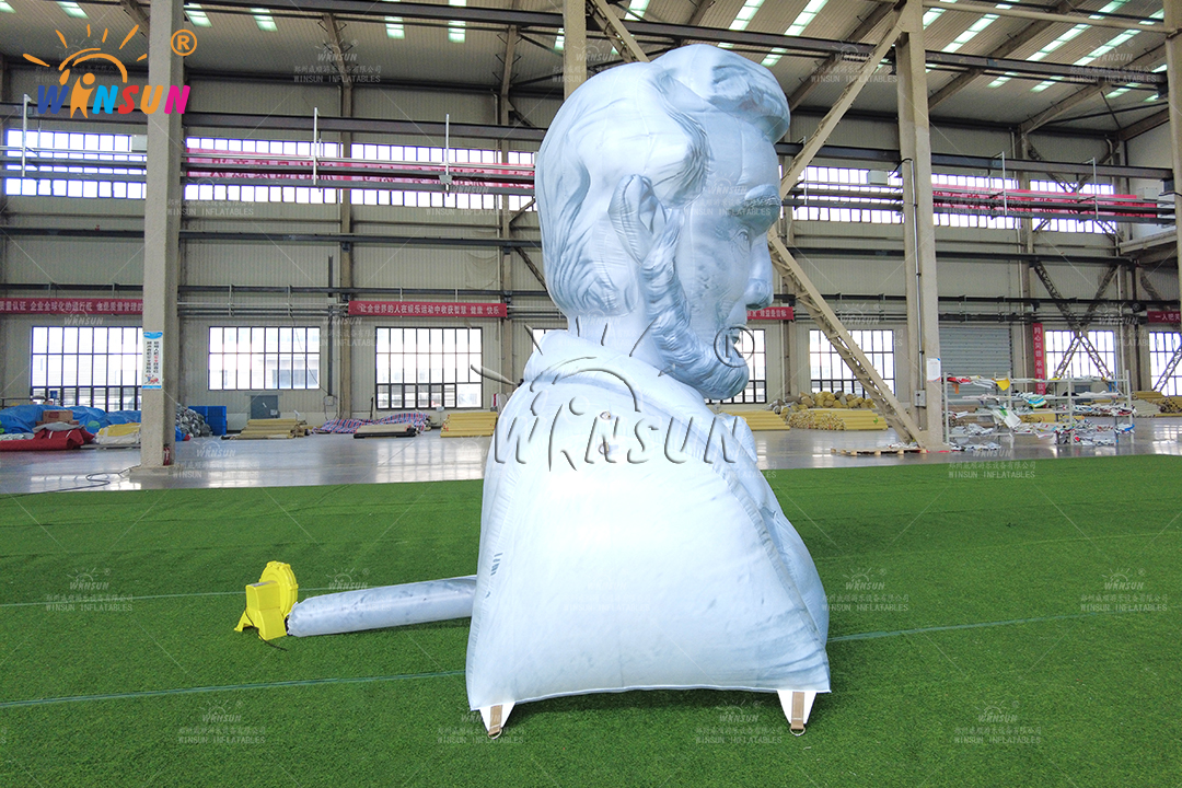 export_to_Europe_PVC_Lincoln_inflatable_statue.jpg