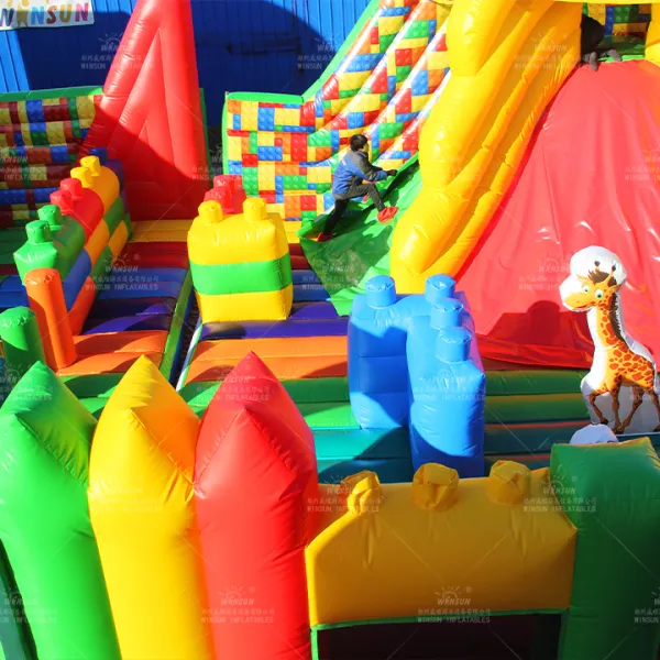 https://shmuker.oss-accelerate.aliyuncs.com/data/oss/60f0582b801008393c7f4eca/60f05ed4801008393c7ff3c7/20251208111957/Inflatable_LEGO_obstacle_course_for_kids.jpg
