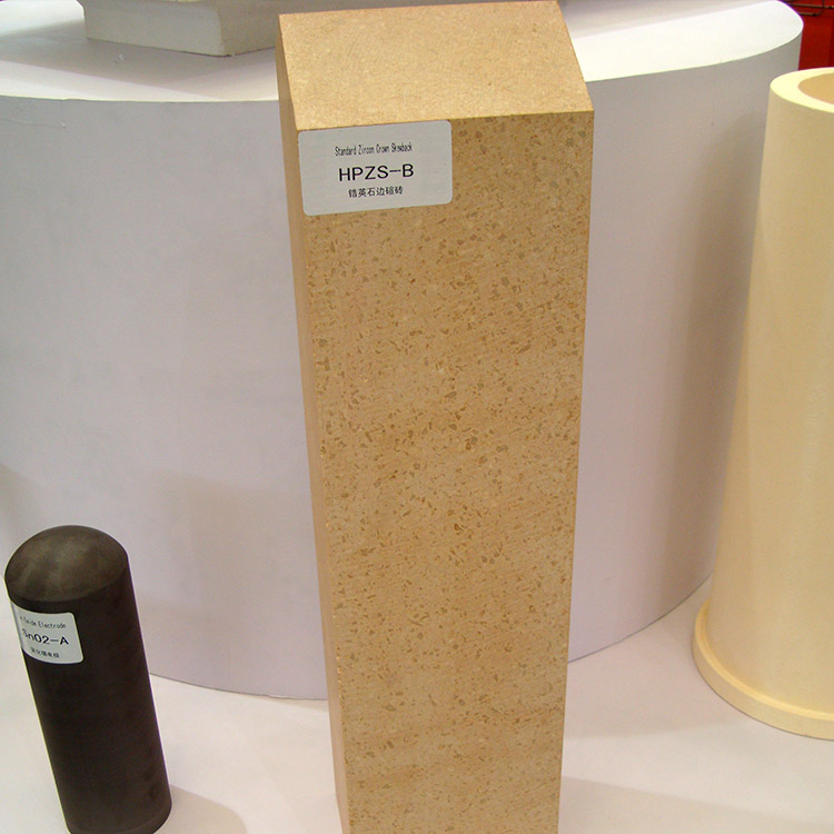 The internal structure of zirconia bricks