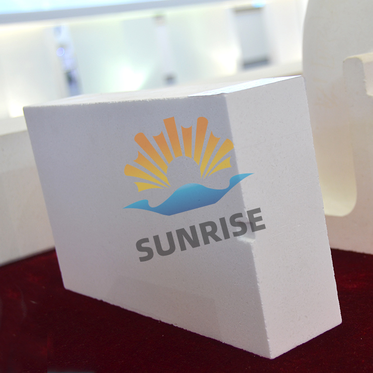 Sintered mullite bricks in industrial use