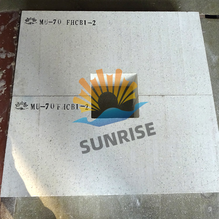 玻璃熔炉内安装的硅线石砖