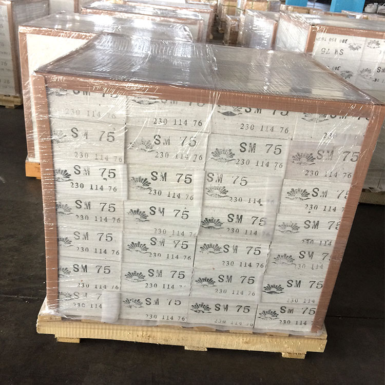 Cross-section showing microcrystalline structure in advanced mullite brick vs traditional brick