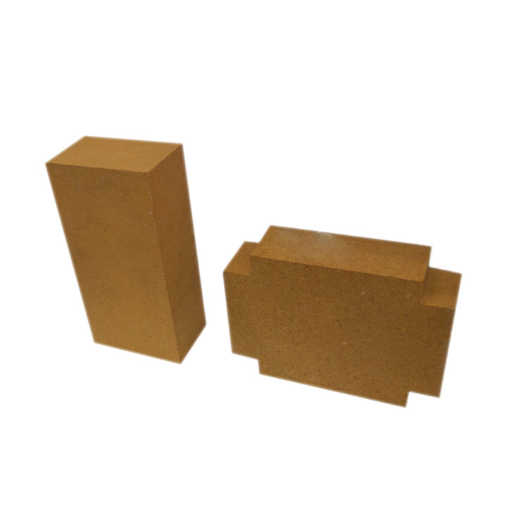 High - strength refractory clay insulating bricks in a chemical furnace