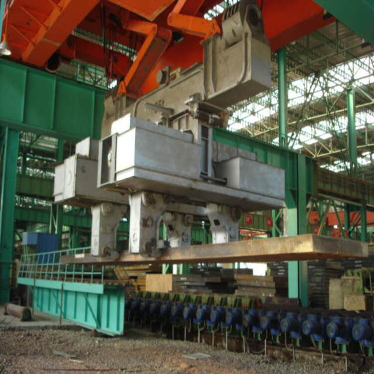 The steel plate grabber in a hot - rolling mill