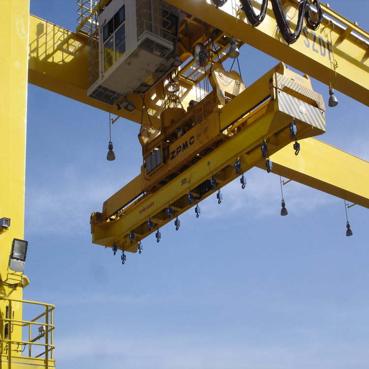 Before-and-after installation comparison showing how quickly the modular release beam can be assembled on-site versus conventional models.