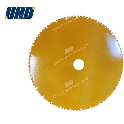 Diagramme montrant les sources de vibration dans un disque de coupe : base flexible, déséquilibre du tranchant, mauvais serrage, mauvaise compatibilité machine.