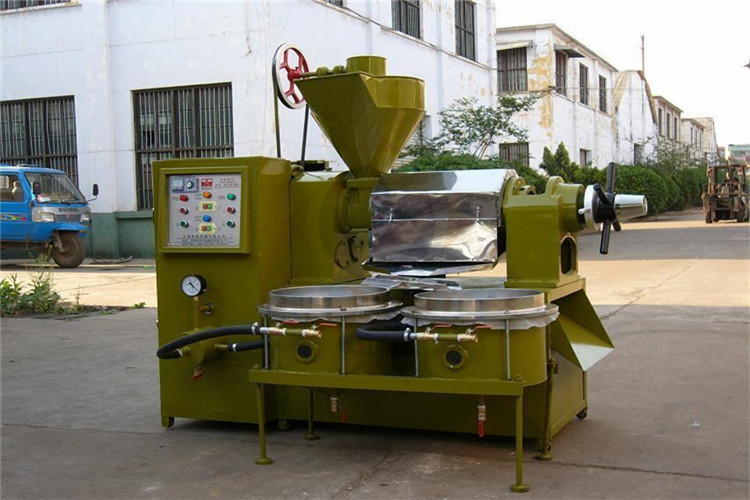 Промышленная установка с винтовым экструдером и автоматической системой фильтрации