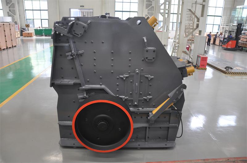 Flow diagram outlining troubleshooting process for impact crusher blockages