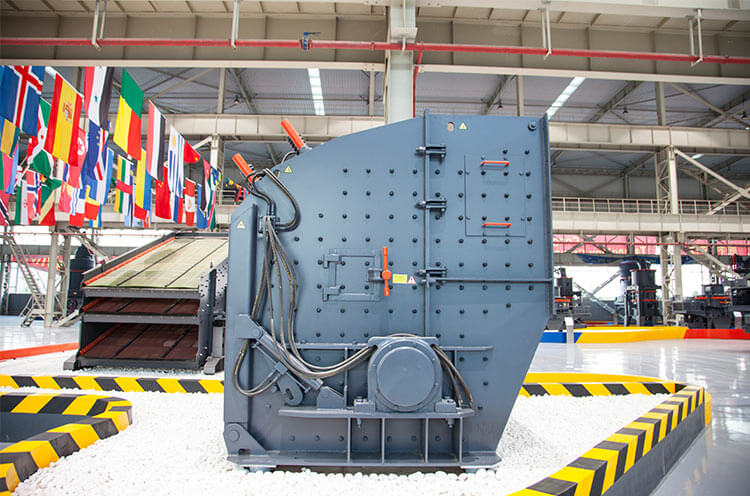 The internal structure of an impact crusher rotor