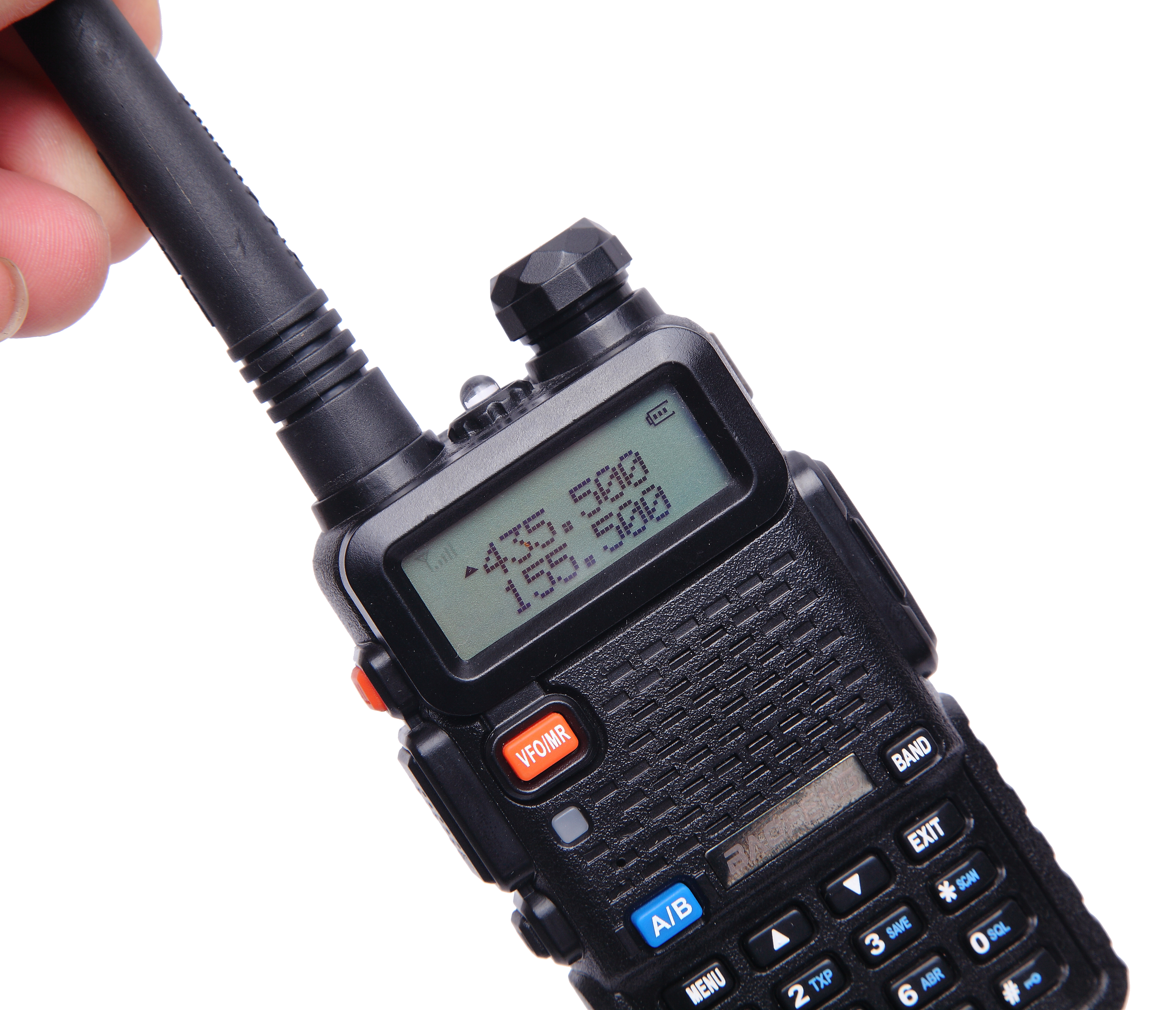 YUECENT Y50X对讲机在极端环境下的测试场景，包括防水、防尘、高温耐受演示