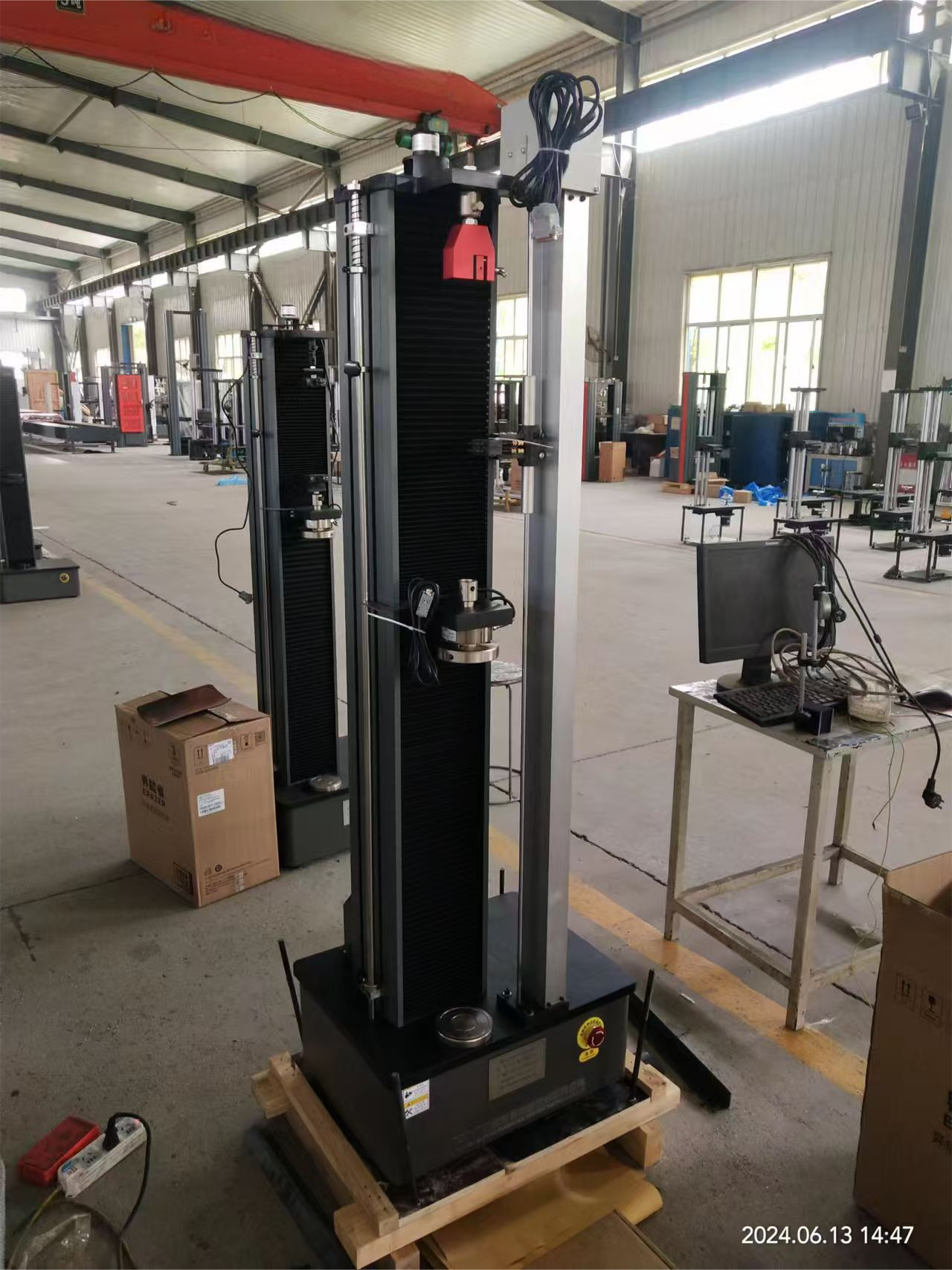 万能材料测试设备