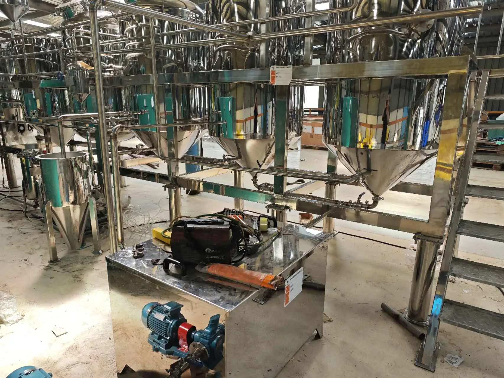 مصنع صغير الحجم لمعالجة زبدة الشيا آلياً