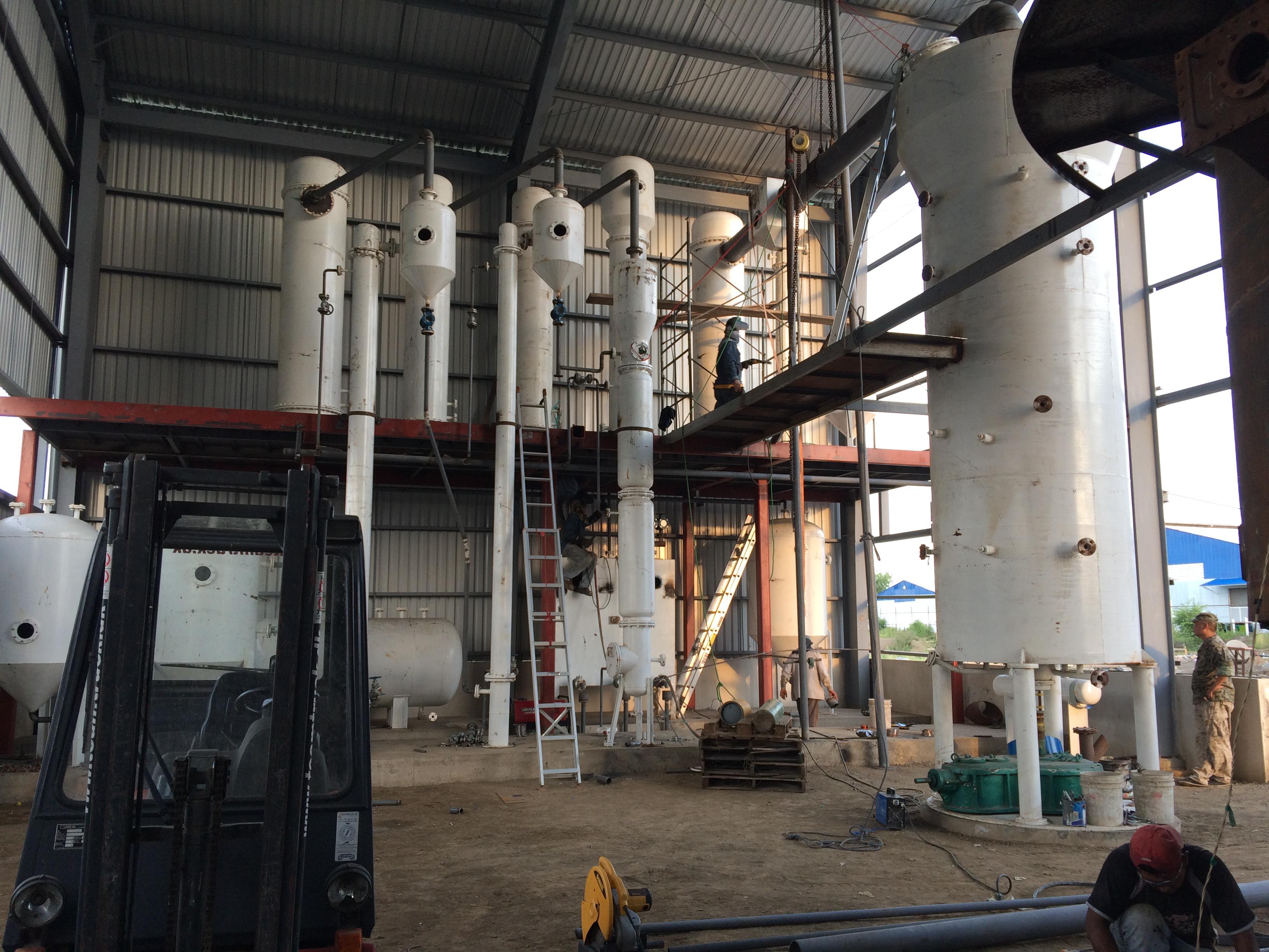 工业花生油预处理和压榨生产线，采用150℃烘焙工艺，以获得优质香气，产能20-50吨/小时