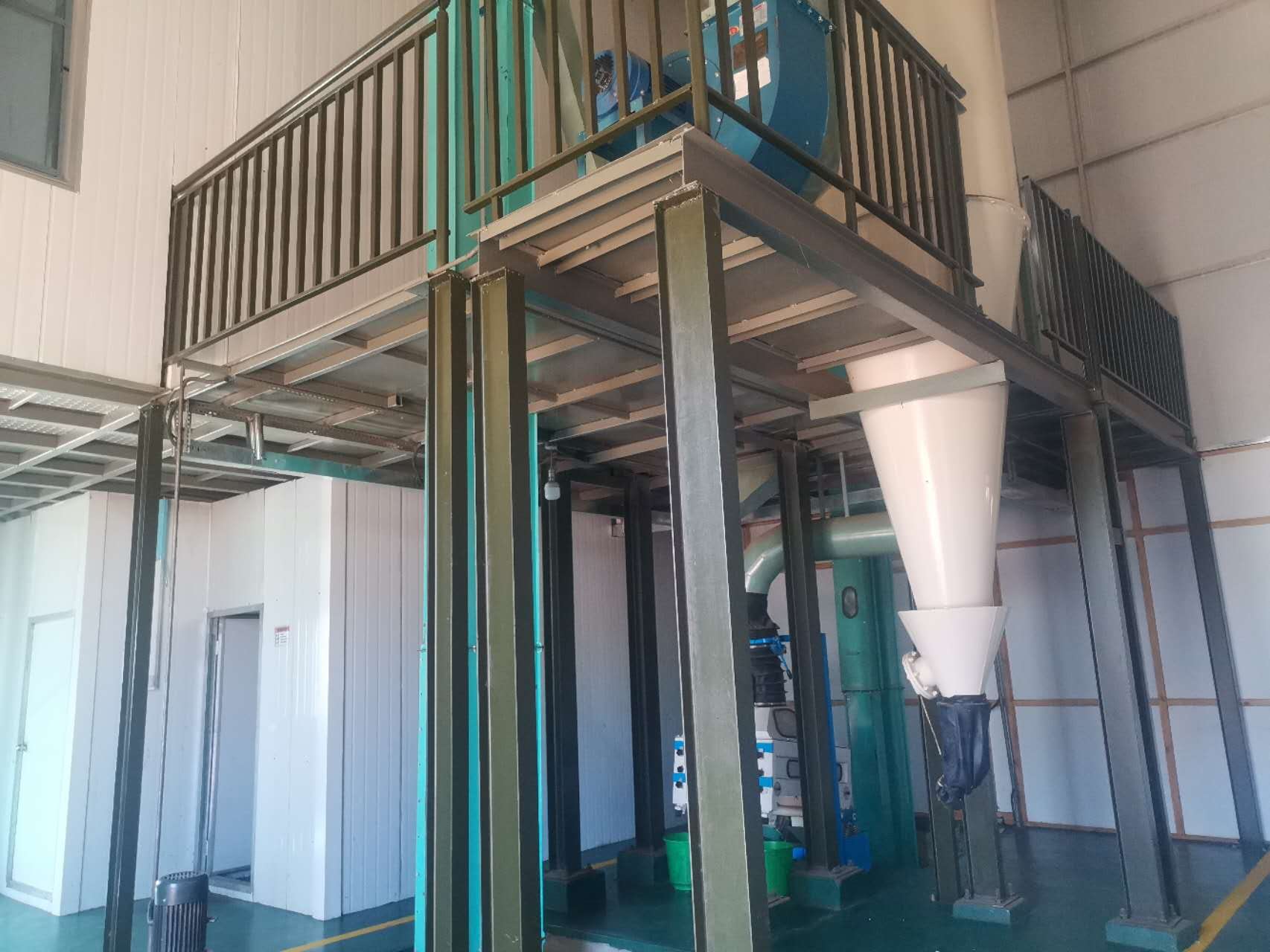 Diagrama de flujo del proceso de la línea de producción llave en mano de manteca de karité 2026 que muestra las etapas de pretratamiento, prensado mecánico y extracción con solventes.