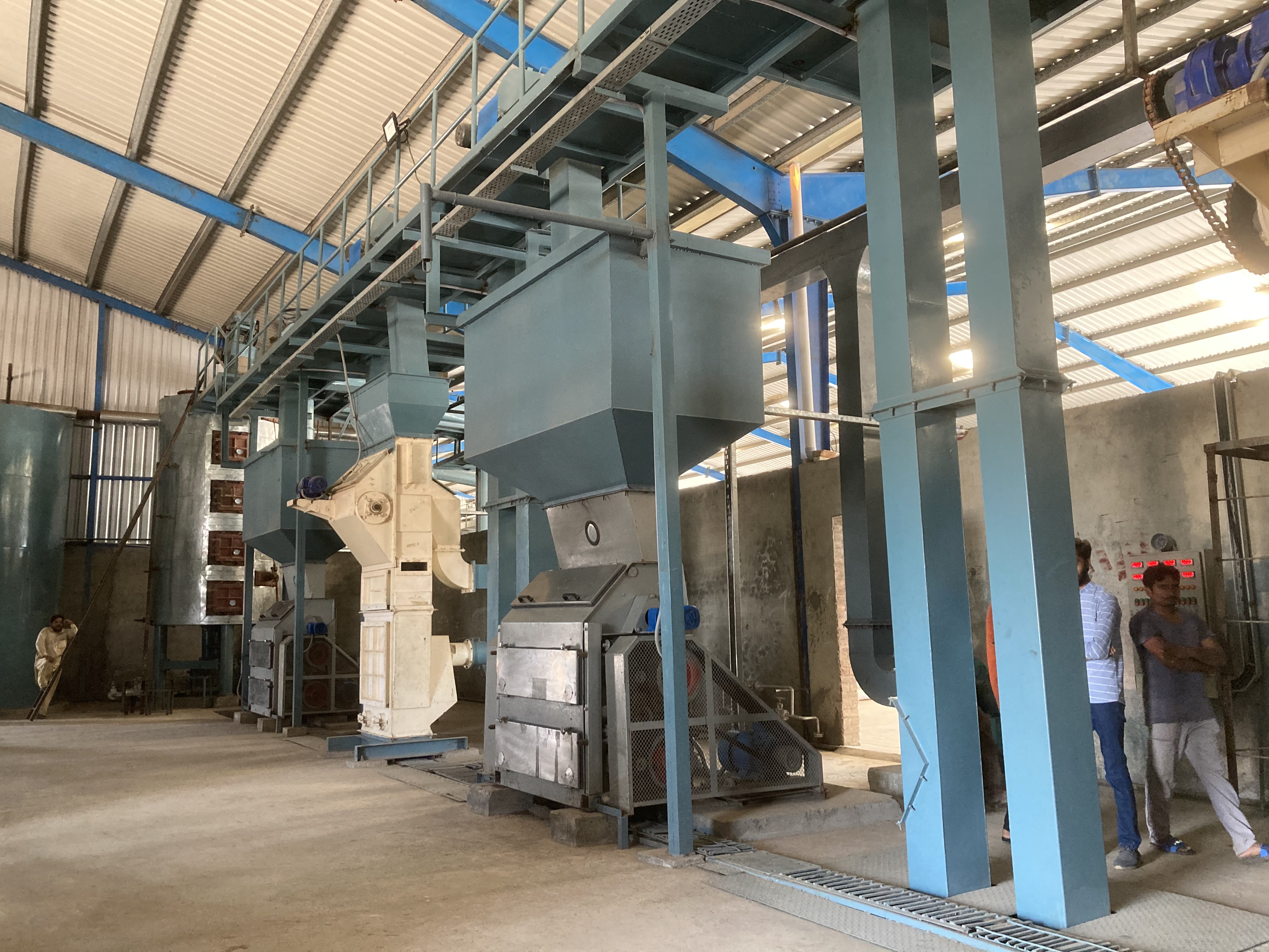 Máquina tipo placa para soja, preparando la soja para una extracción eficiente de aceite