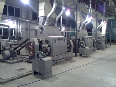 Rapeseed flaking mill for rapeseed oil processing