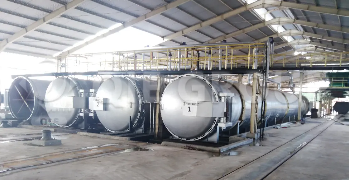 Palm fruit processing vertical sterilizer