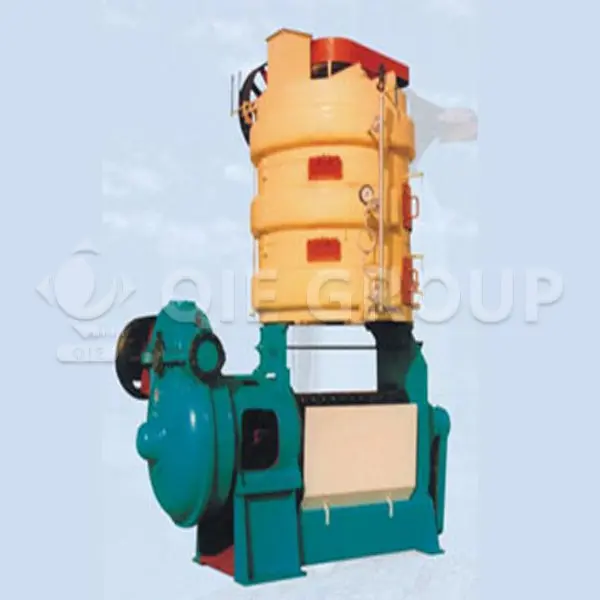 Coconut oil expeller operating in edible oil processing plant