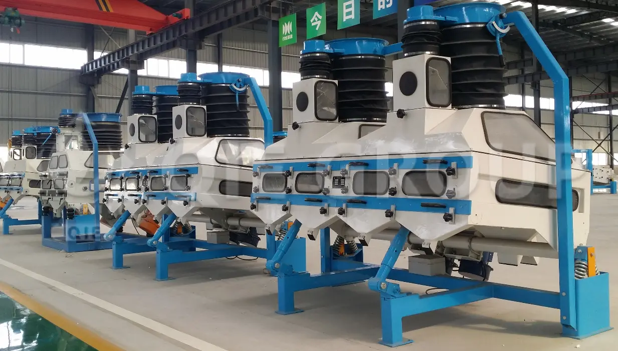 Oilseed cleaning equipment for removing dust, stones, and impurities