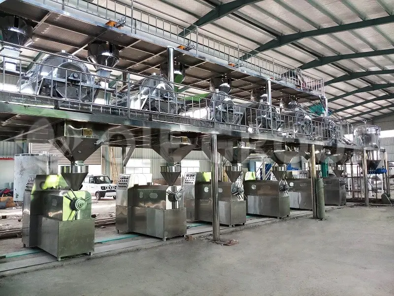 Industrial hydraulic presses used for mechanically pressing rice bran are known for their high oil yield and stable production capacity.