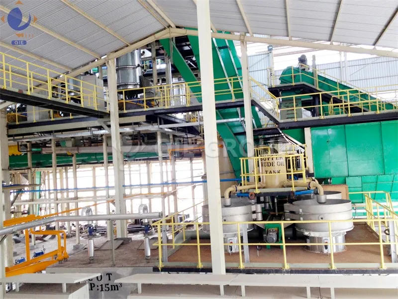 Palm oil processing plant, equipped with an integrated fresh fruit bunch sterilization, pressing, clarification, and crude palm oil production system