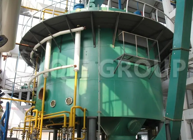 Continuous Rotocel extractor for soybean oil extraction featuring multiple compartmental washing stages.