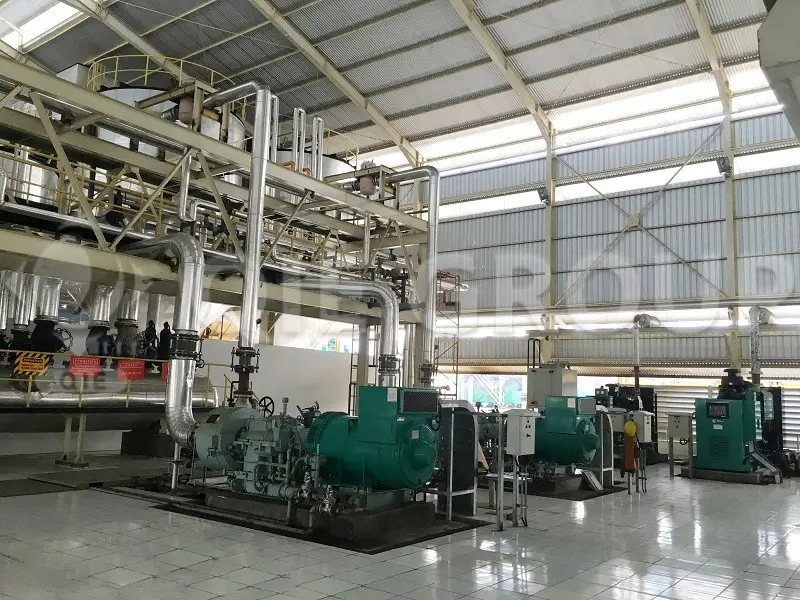 现代化棕榈油加工车间，展示完整的油脂提取生产线
