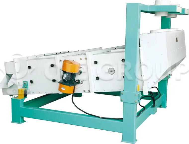 Palm kernel cleaning screen for removing impurities before oil processing