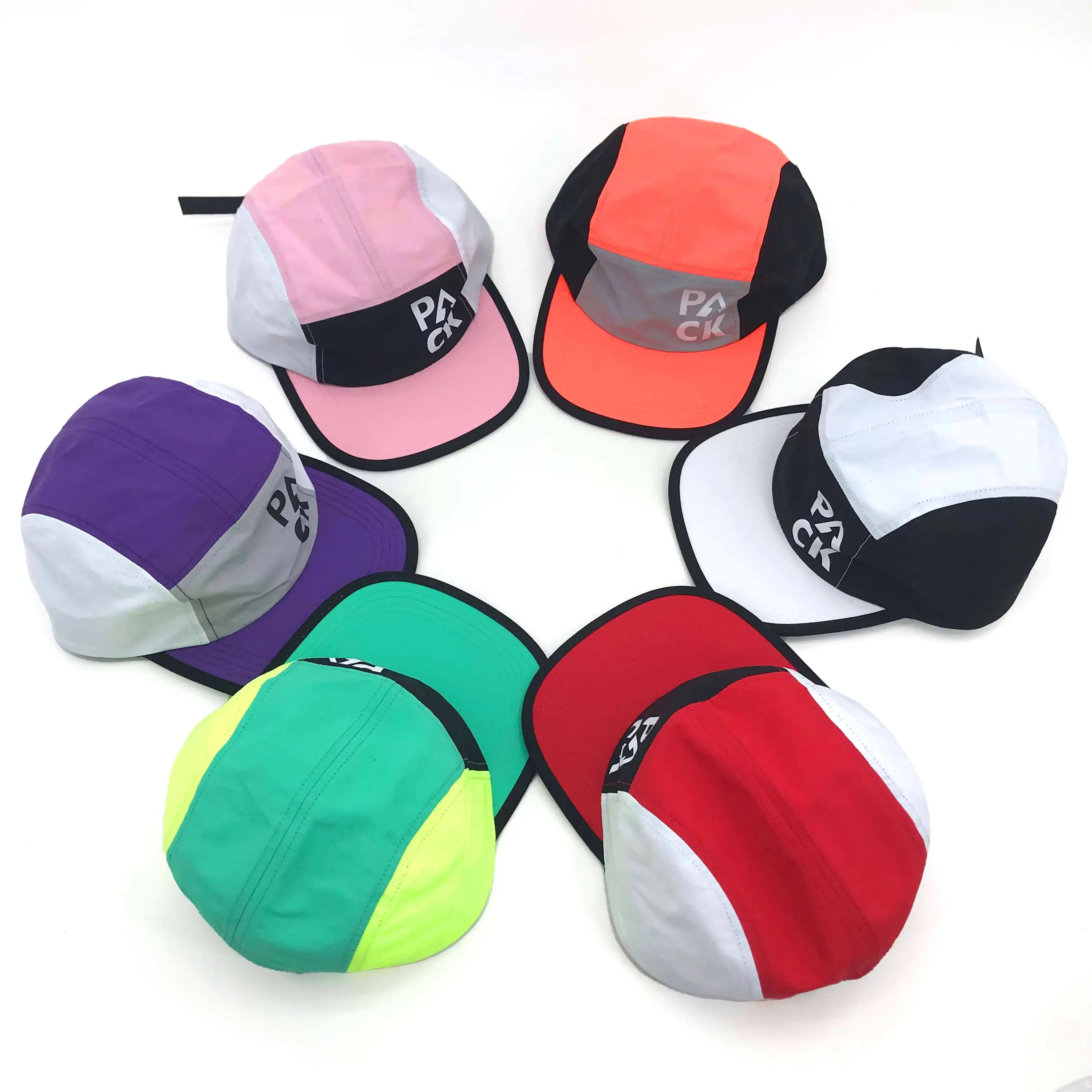 Casquette camp outdoor en nylon léger imperméable avec construction épurée à cinq panneaux et fermeture arrière réglable