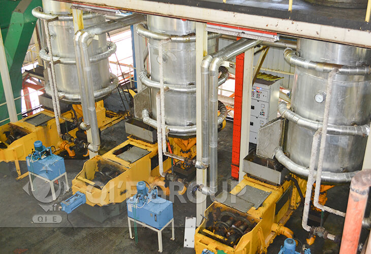 3.Palm-Oil-Press-Machine-1-1.jpg.pagespeed.ce.o-tKow0ySX.jpg