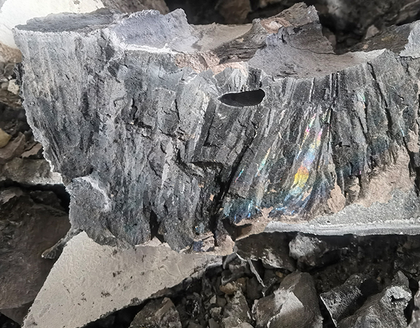 Data charts illustrating desulfurization outcomes and cost benefits at Xinjiang steel plant using calcium carbide