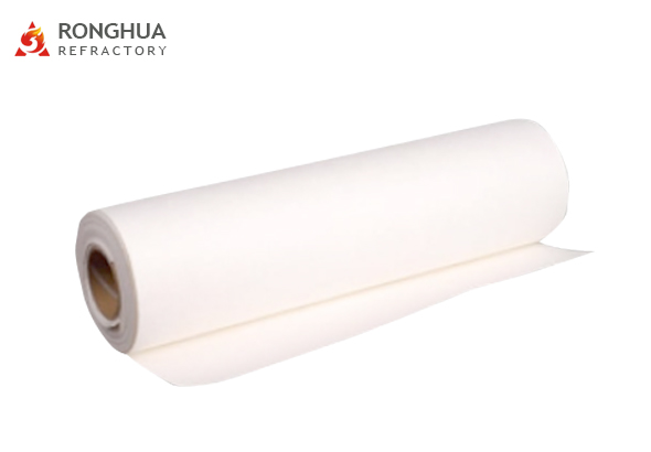 Comparison chart showing reduced heat loss in ceramic fiber vs traditional brick insulation